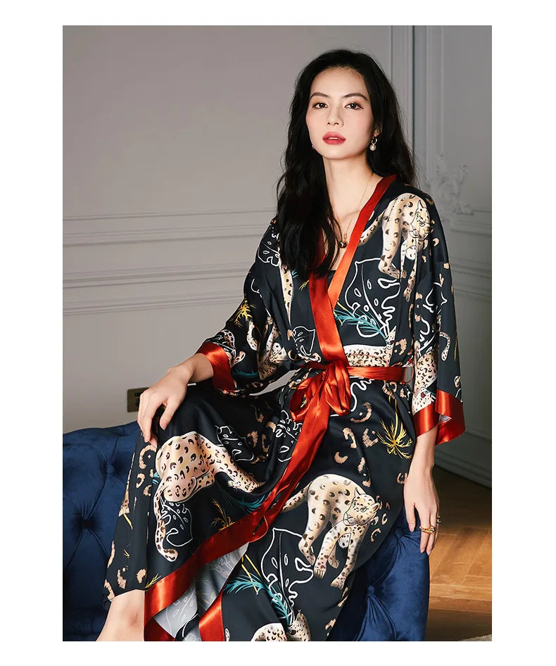 Ensemble de salon en satin kimono The Empress