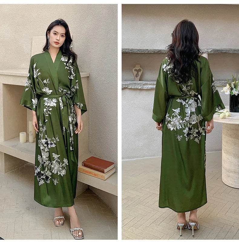 Ensemble de salon en satin kimono The Empress
