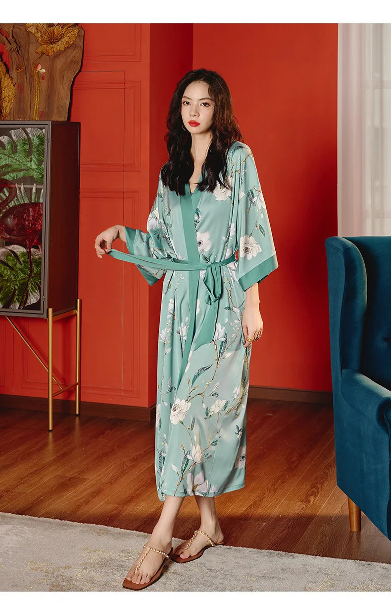 Ensemble de salon en satin kimono The Empress