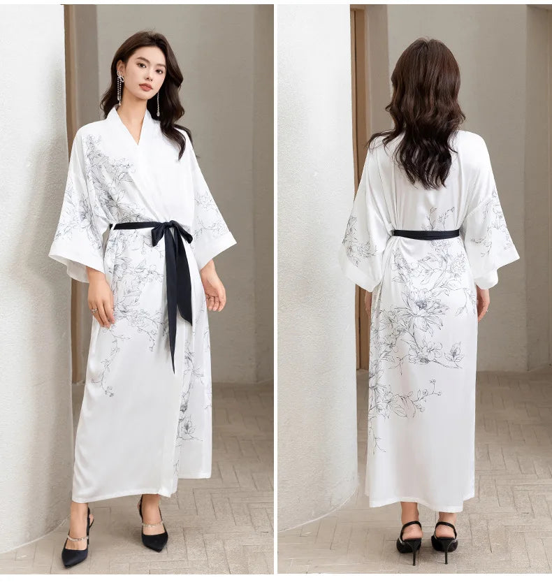 Ensemble de salon en satin kimono The Empress
