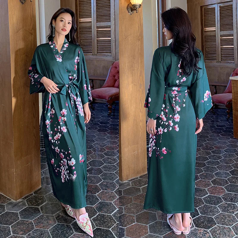 Ensemble de salon en satin kimono The Empress