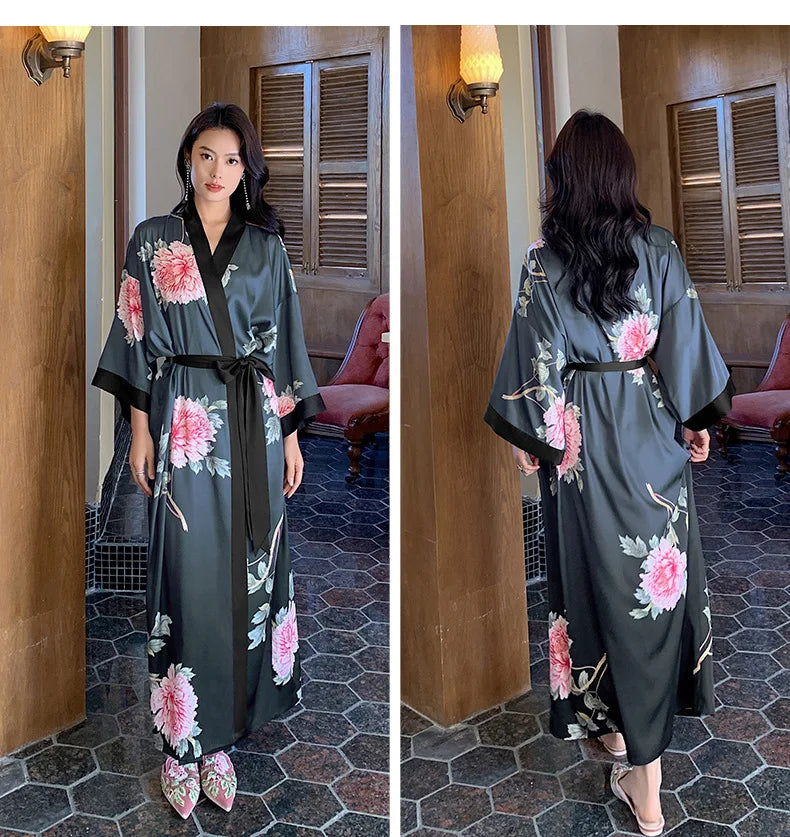 Ensemble de salon en satin kimono The Empress