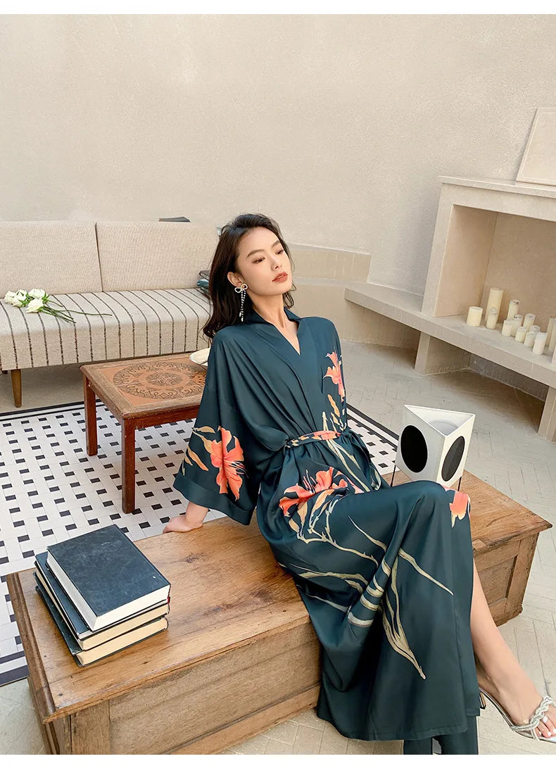 Ensemble de salon en satin kimono The Empress