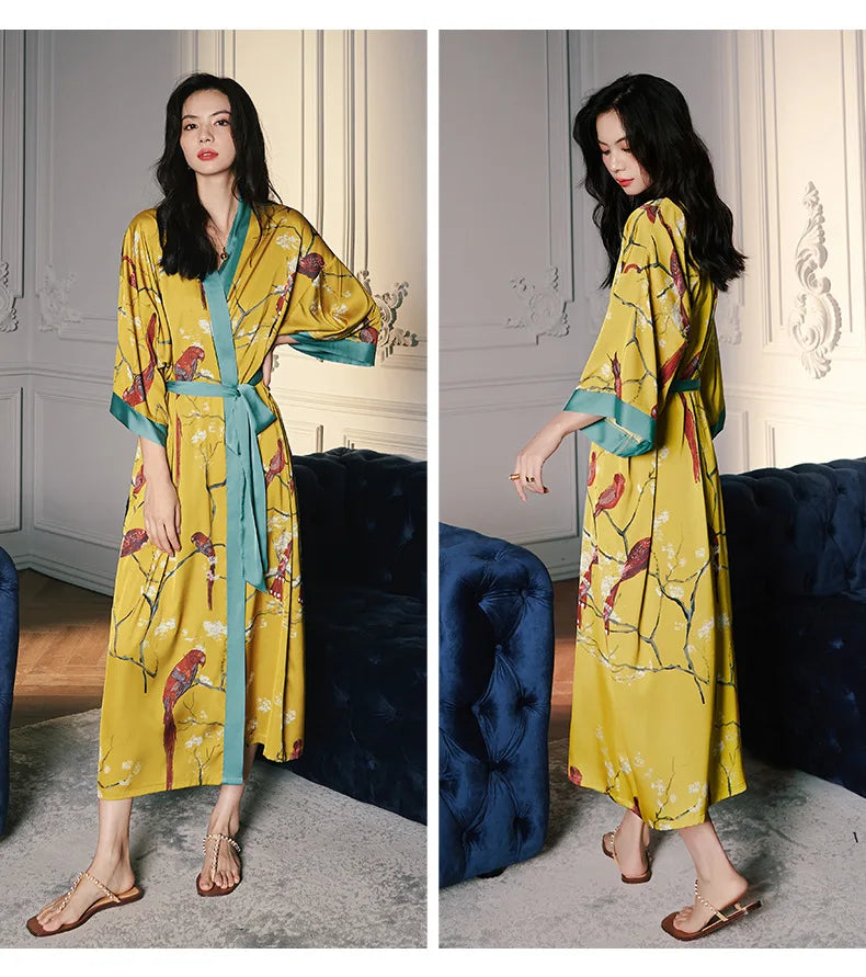 Ensemble de salon en satin kimono The Empress