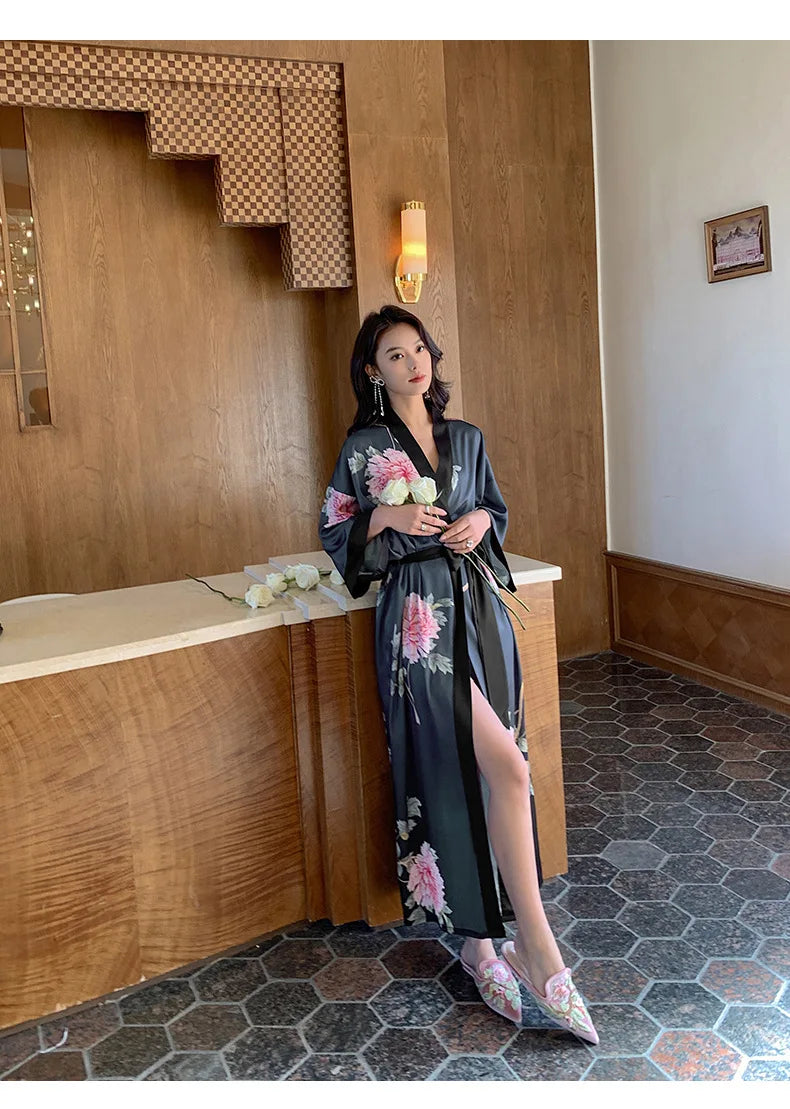 Ensemble de salon en satin kimono The Empress