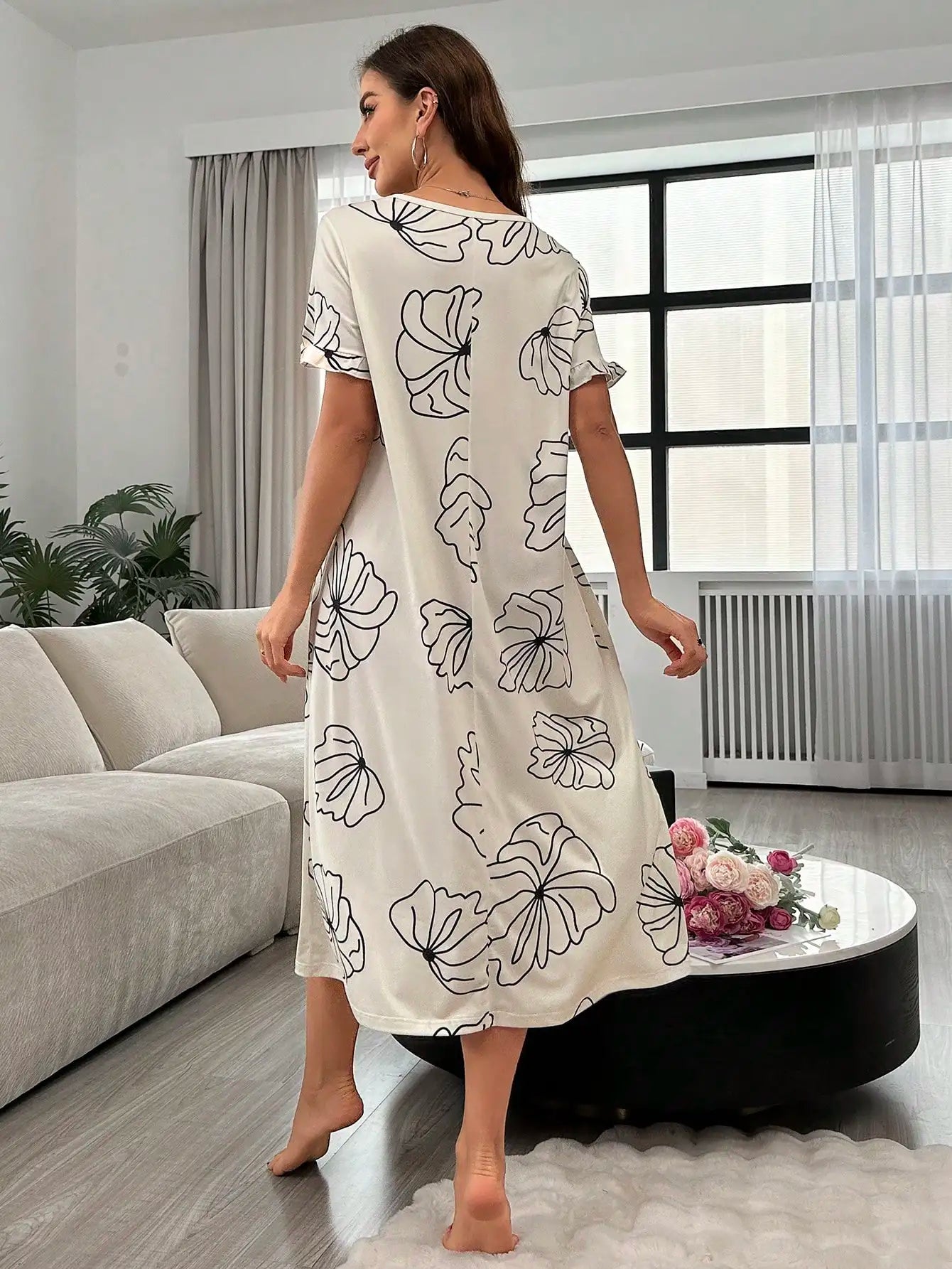 Pyjama d'été une pièce pour femme, imprimé floral élégant, col carré, longue chemise de nuit ample, peut être porté à l'extérieur, peignoir de maison
