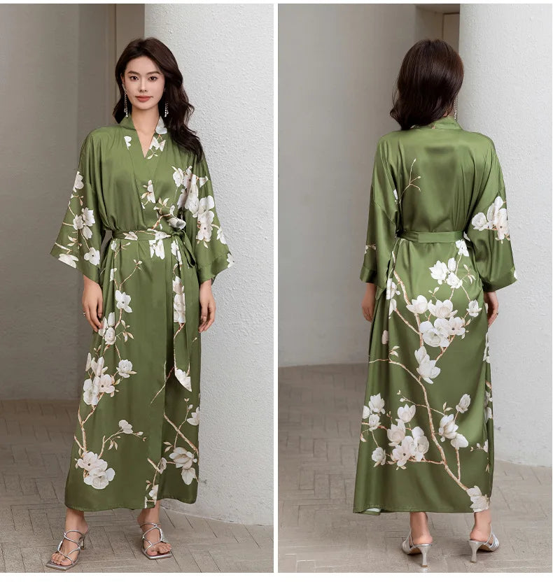 Ensemble de salon en satin kimono The Empress
