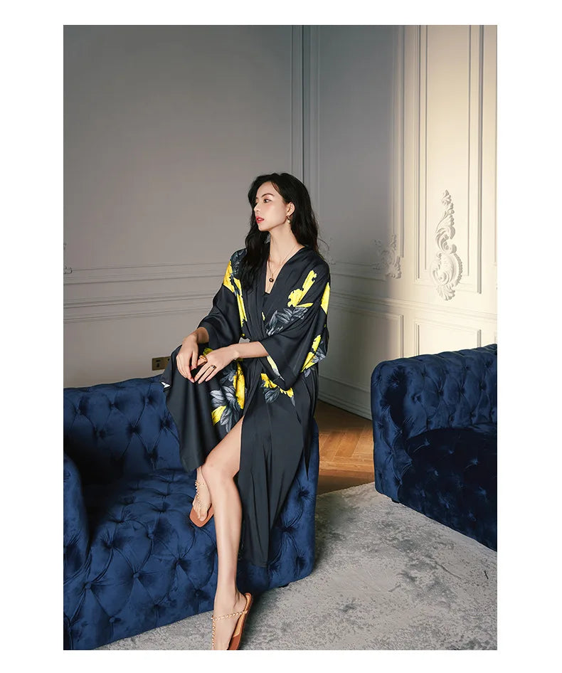 Ensemble de salon en satin kimono The Empress