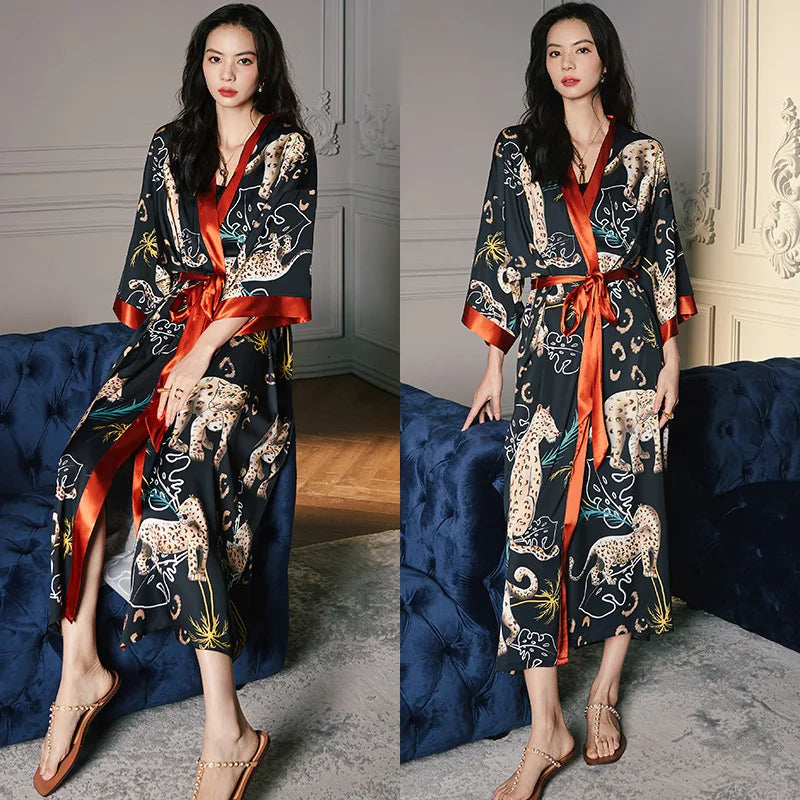Ensemble de salon en satin kimono The Empress