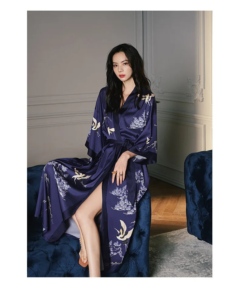 Ensemble de salon en satin kimono The Empress