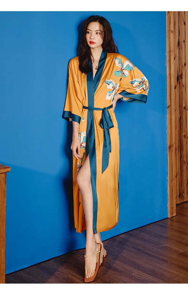 Ensemble de salon en satin kimono The Empress