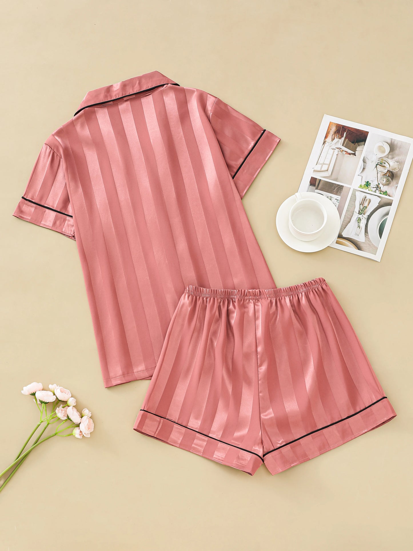 Ensemble de pyjama en satin jacquard rayé pour femme, chemisier à manches courtes avec revers et short ample, vêtements de détente pour femme