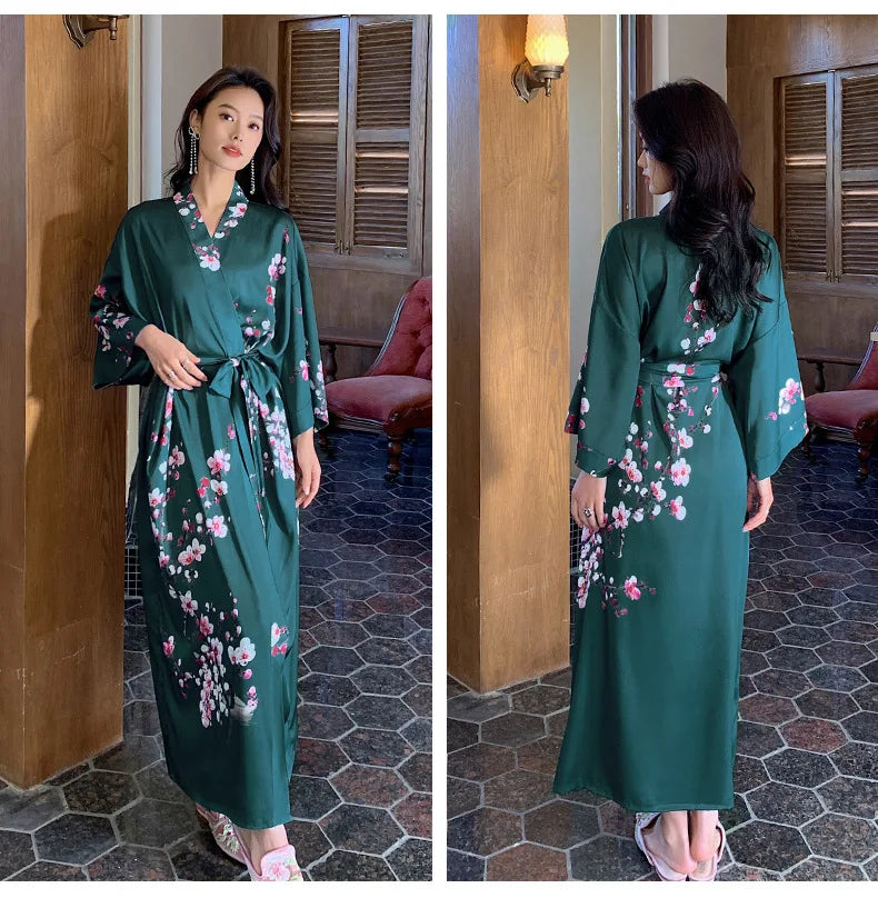 Ensemble de salon en satin kimono The Empress