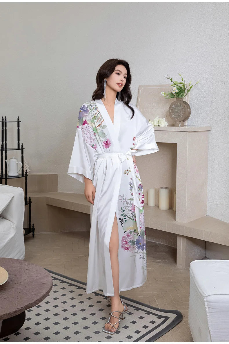 Ensemble de salon en satin kimono The Empress