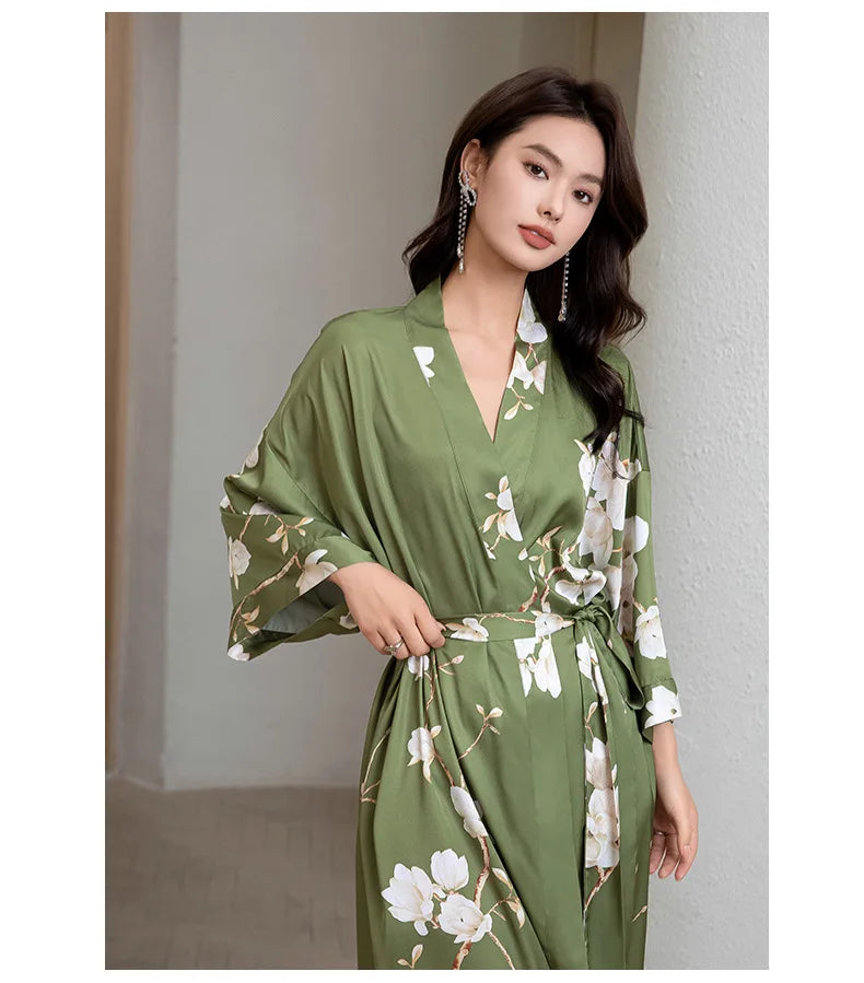 Ensemble de salon en satin kimono The Empress