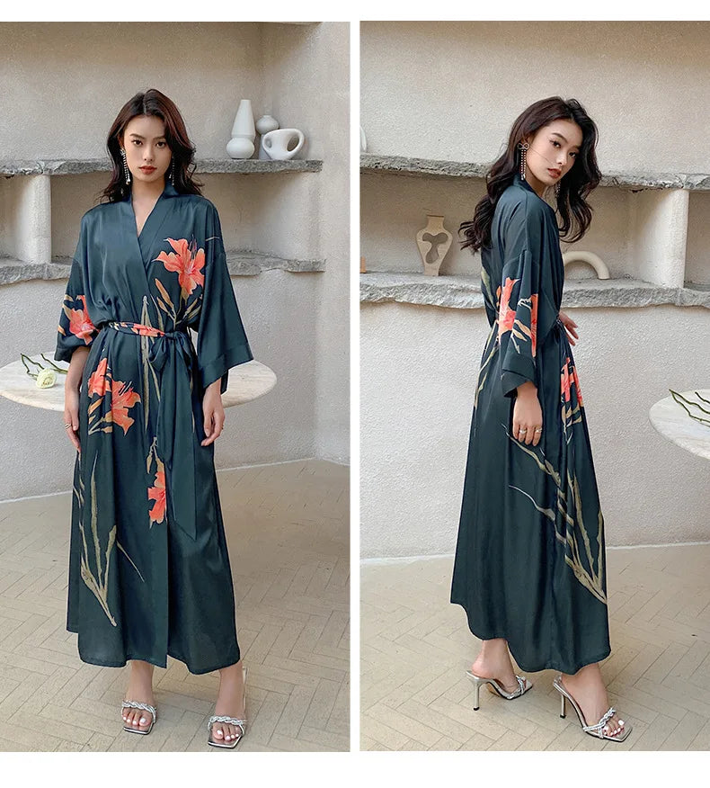 Ensemble de salon en satin kimono The Empress