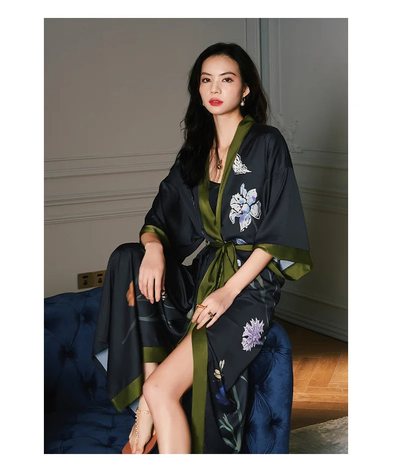 Ensemble de salon en satin kimono The Empress
