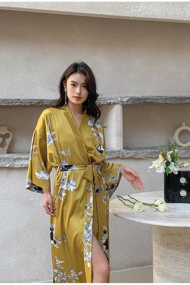 Ensemble de salon en satin kimono The Empress