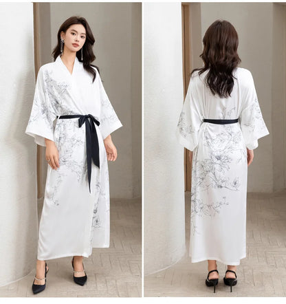 Ensemble de salon en satin kimono The Empress