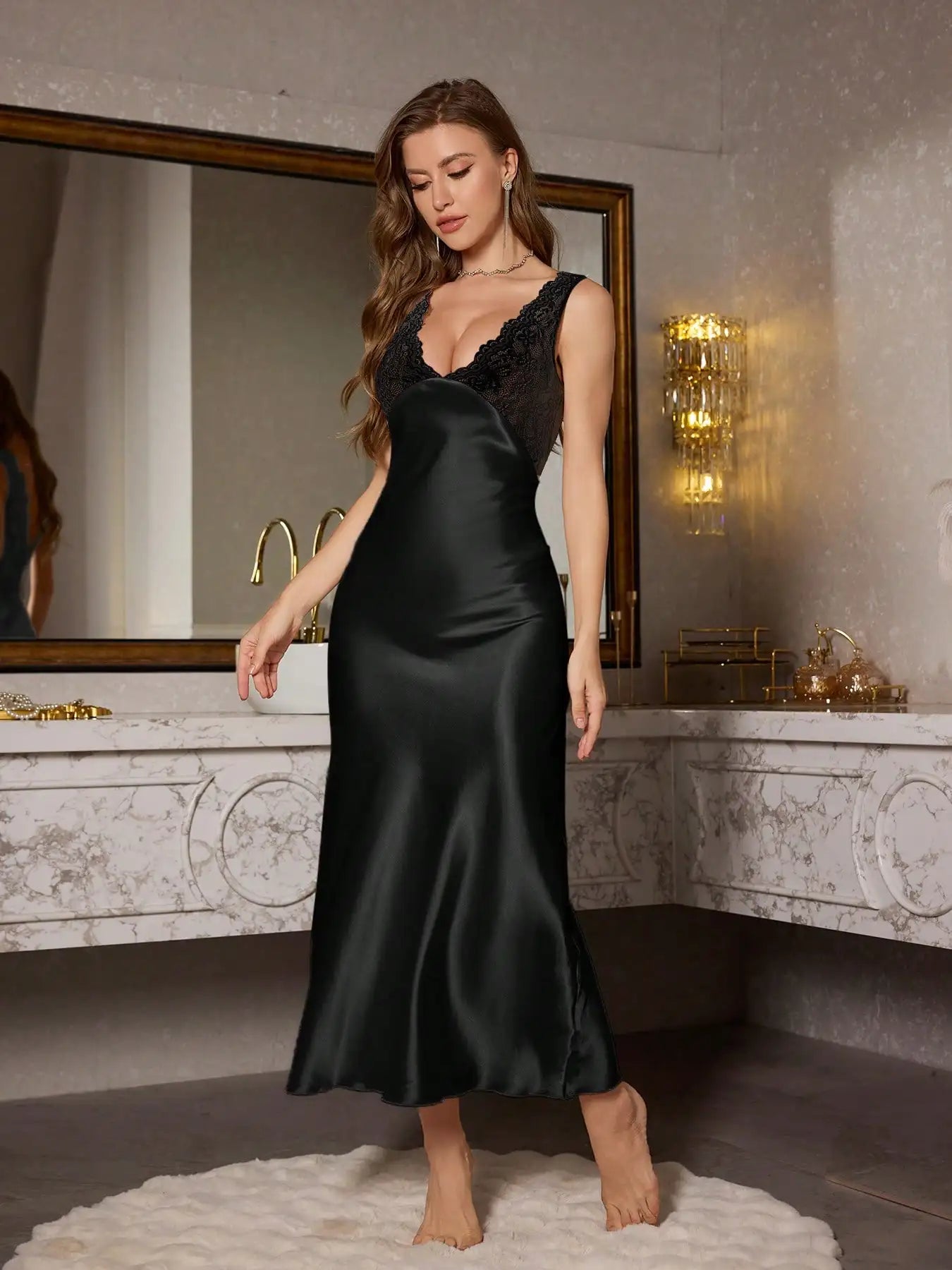 Robe de nuit élégante en satin avec bordure en dentelle, pyjama uni à col en V pour femme, vêtements de nuit toutes saisons en polyester pour adultes