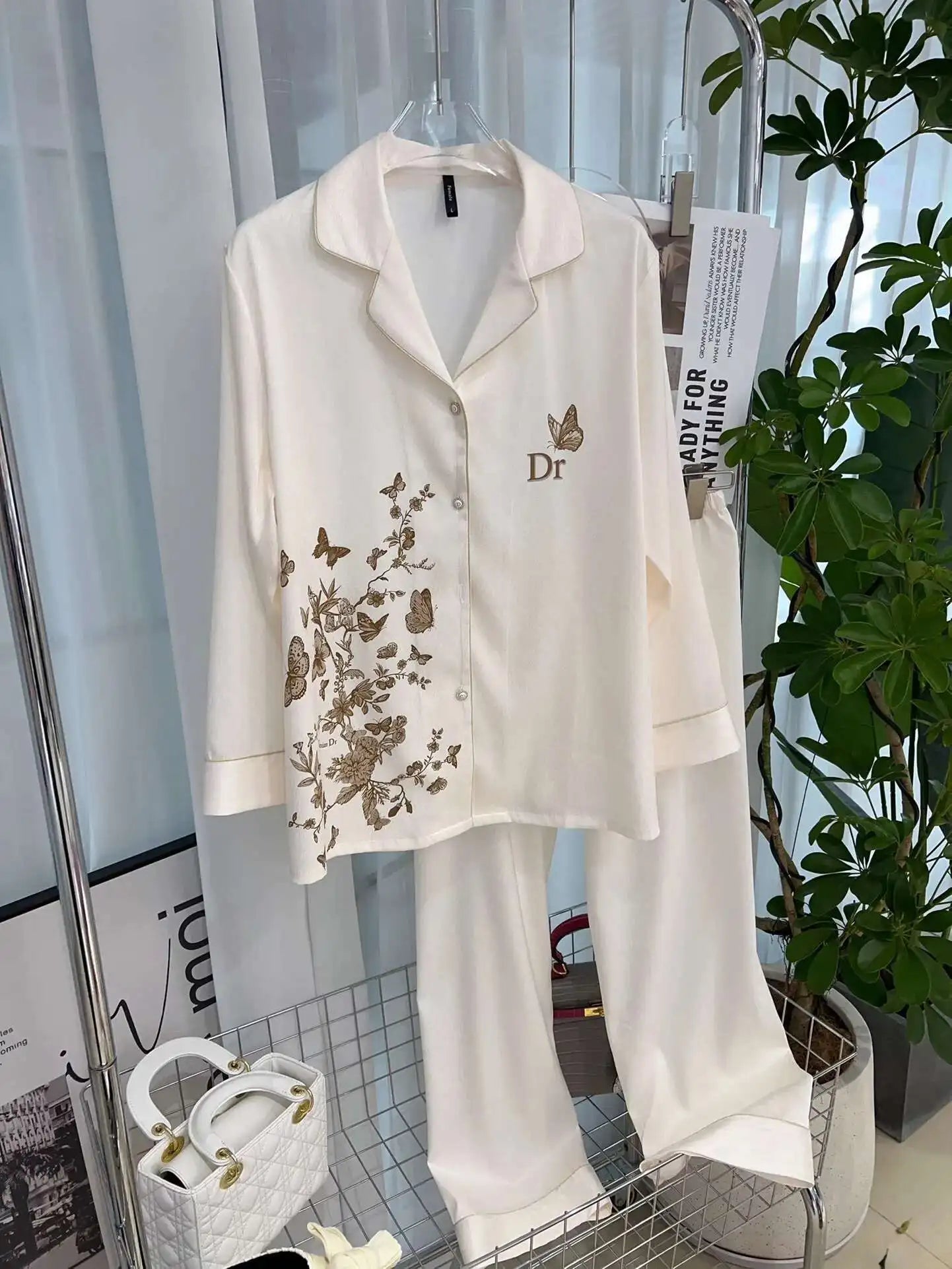 Pyjama élégant à imprimé papillon pour femme, style ins, en soie glacée à chevrons, respirant et doux, en satin
