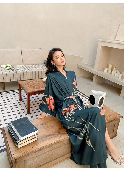 Ensemble de salon en satin kimono The Empress