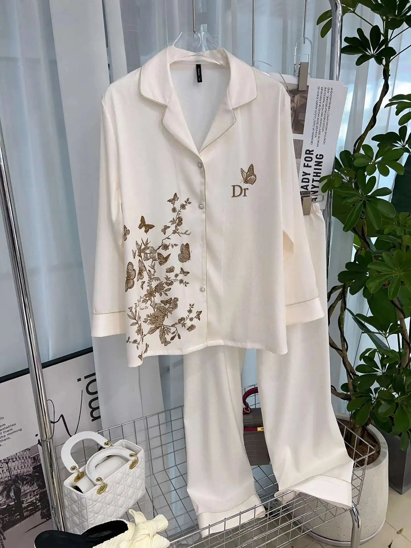 Pyjama élégant à imprimé papillon pour femme, style ins, en soie glacée à chevrons, respirant et doux, en satin