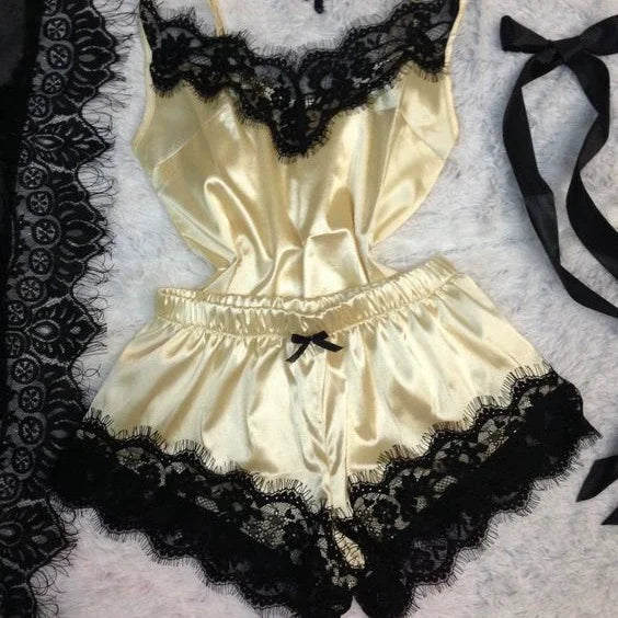 Ensemble de pyjama en satin et dentelle pour femme, vêtements de nuit, col en V, extensible, lingerie sexy, débardeur à bretelles, short, vêtements de nuit