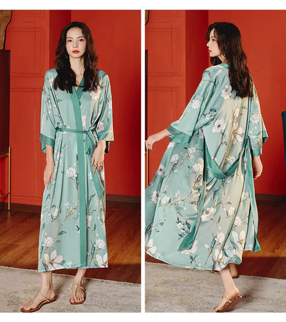 Ensemble de salon en satin kimono The Empress