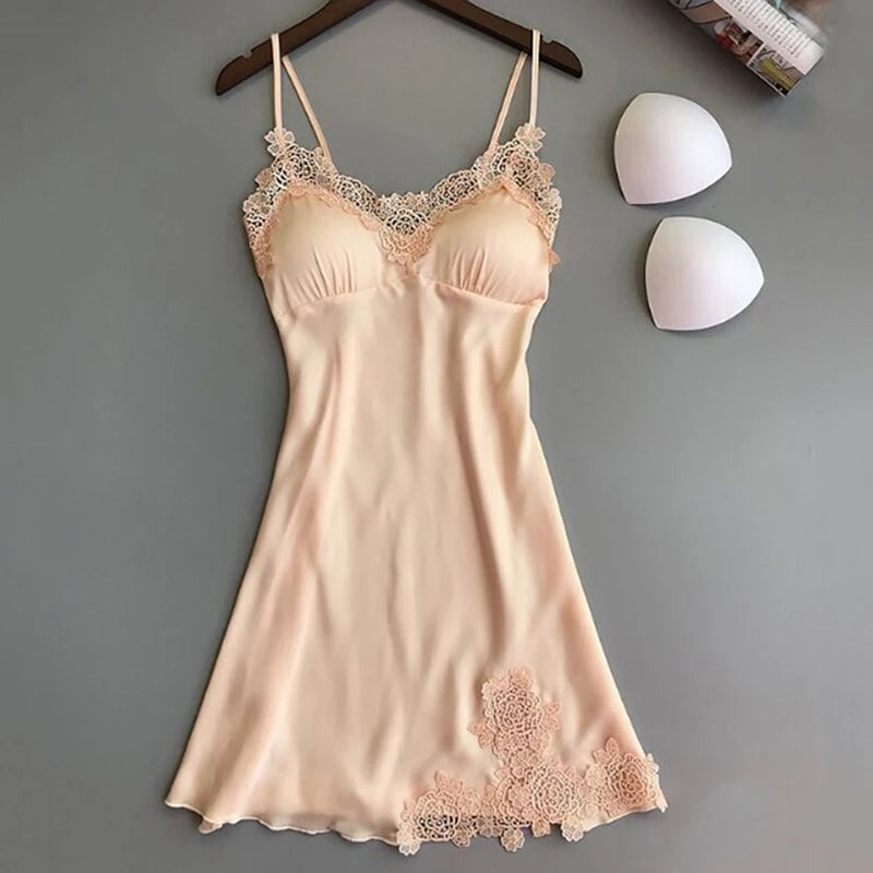 Pyjama sexy en soie pour femme, chemise de nuit à bretelles, printemps et été, en soie glacée, col licou fin, service à domicile, robes de nuit en satin
