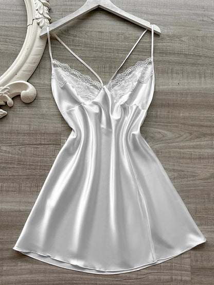 Chemise de nuit à bretelles haut de gamme à la mode, style européen et américain, pyjama fin de couleur unie pour femmes en été